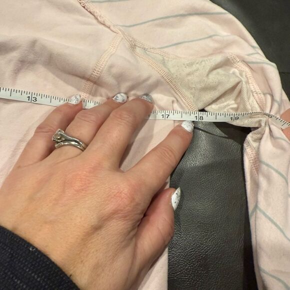 Lululemon Run Top - Picture 2 of 7